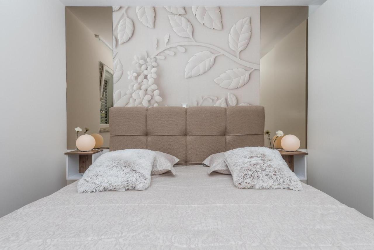 Chic Apartment Zoja Near Beach With Free Parking Makarská Exteriér fotografie