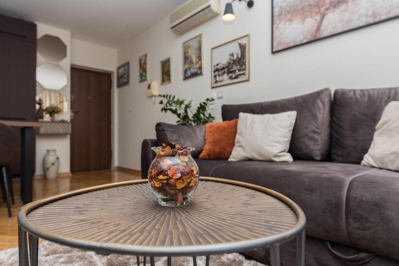 Chic Apartment Zoja Near Beach With Free Parking Makarská Exteriér fotografie